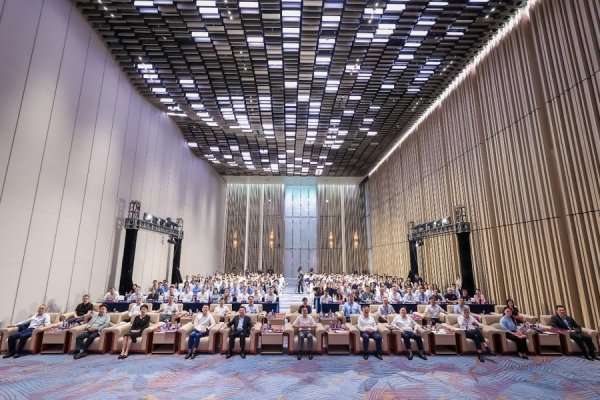 乐发 上财滴水湖高金举行开学典礼：姚洋任院长，学院开启2.0时代